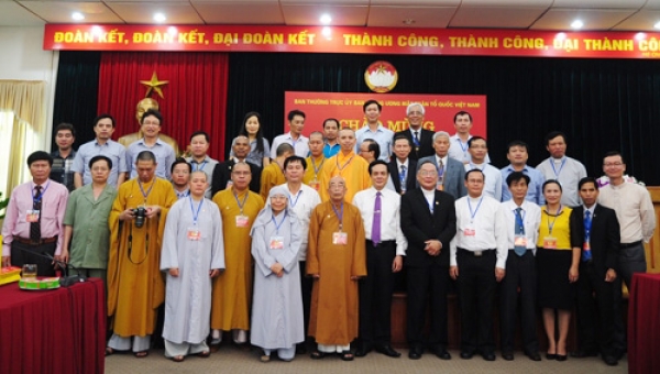 Đoàn kết tôn giáo ở Việt Nam hiện nay - Một số giải pháp cơ bản